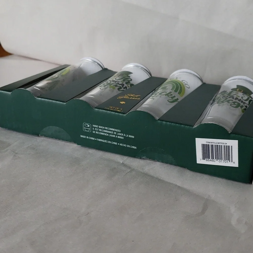 Shot Glass Set 4 St Patricks Day 2 Designs Four Leaf Clover Rainbow Leprechaun - Picture 4 of 5